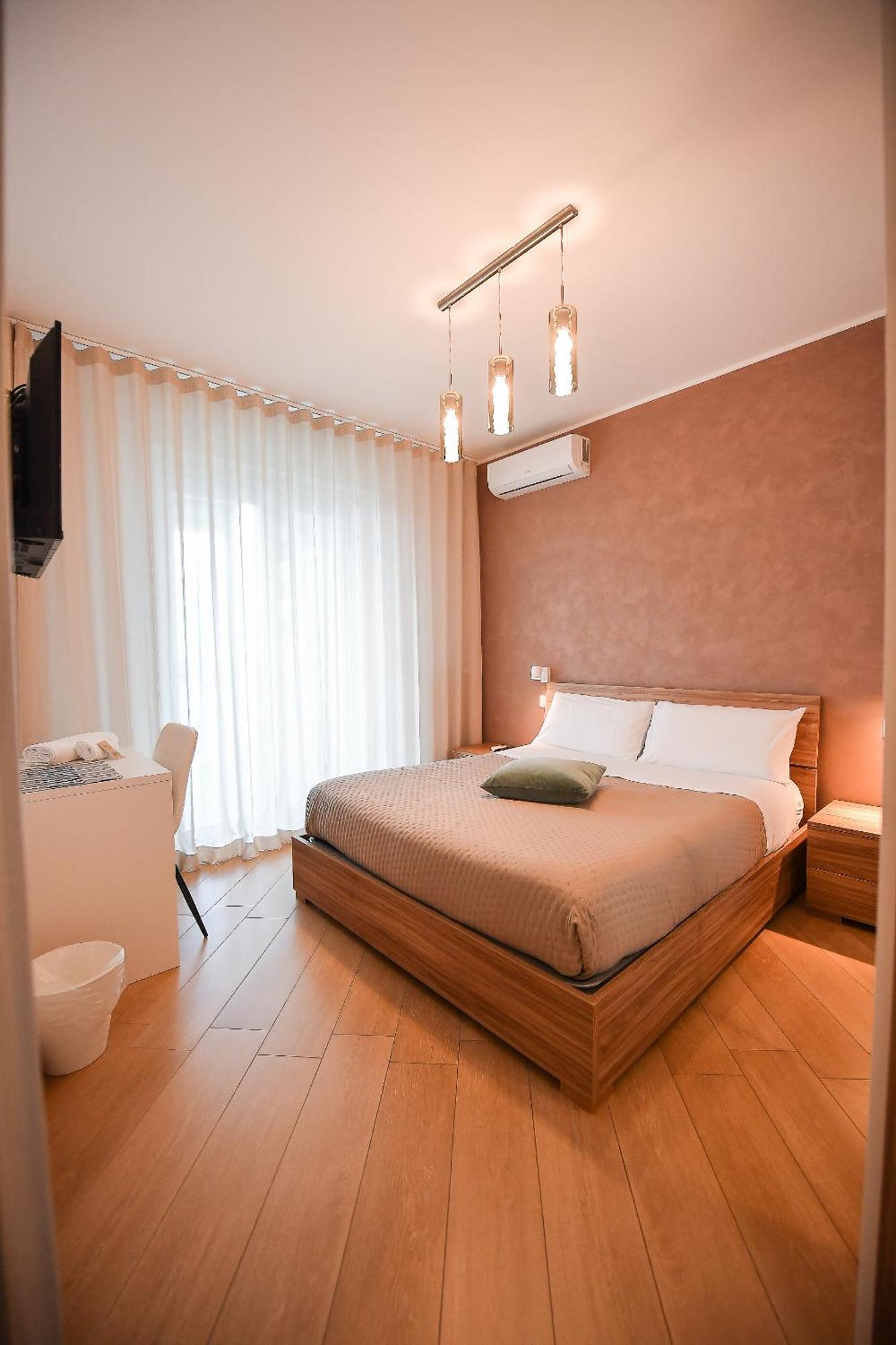 Hotel Karol Wojtyla Airport Bari Zewnętrze zdjęcie